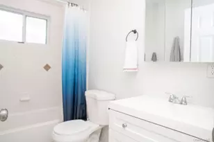 1369 N Clinton Ave, Bay Shore, NY 11706 - Photo 16
