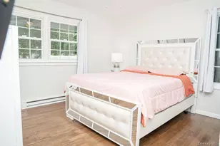 1369 N Clinton Ave, Bay Shore, NY 11706 - Photo 14