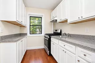 12 Field End Ln, Eastchester, NY 10709 - Photo 2