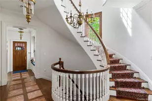 39 Chestnut Hill Dr, Upper Brookville, NY 11771 - Photo 30
