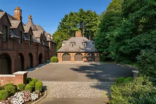 39 Chestnut Hill Dr, Upper Brookville, NY 11771 - Photo 48