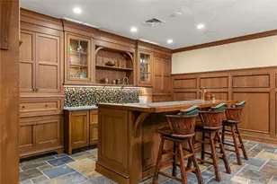 39 Chestnut Hill Dr, Upper Brookville, NY 11771 - Photo 32