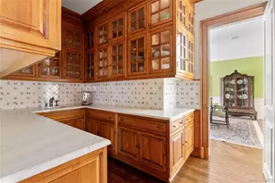 39 Chestnut Hill Dr, Upper Brookville, NY 11771 - Photo 18