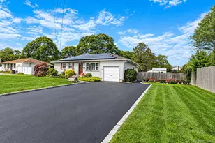 3 Gale Rd, Oakdale, NY 11769 - Photo 2