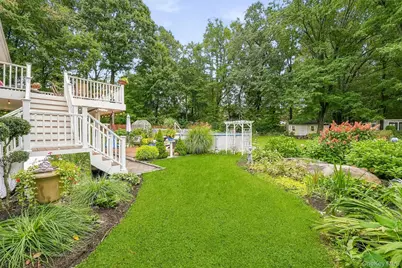104 S Airmont Road, Suffern, NY 10901 - Photo 46