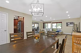 7 Granada Crescent, White Plains, NY 10603 - Photo 6