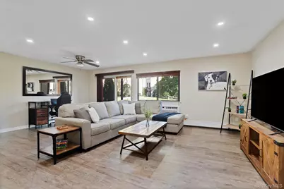 7 Granada Crescent #2, White Plains, NY 10603 - Photo 2