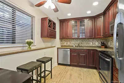 7 Granada Crescent #2, White Plains, NY 10603 - Photo 8