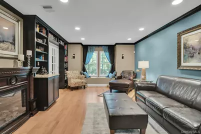 43 Stonehurst Lane, Dix Hills, NY 11746 - Photo 14