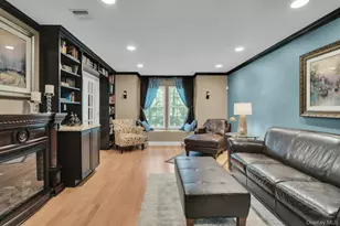 43 Stonehurst Ln, Dix Hills, NY 11746 - Photo 14