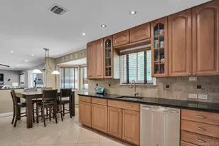 43 Stonehurst Ln, Dix Hills, NY 11746 - Photo 18