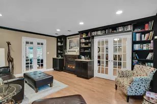 43 Stonehurst Ln, Dix Hills, NY 11746 - Photo 10
