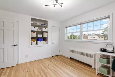 25 Marilyn Boulevard, Plainview, NY 11803 - Photo 16