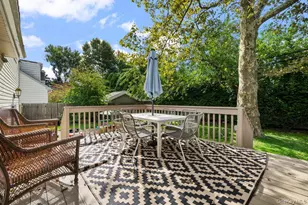 25 Marilyn Blvd, Plainview, NY 11803 - Photo 22