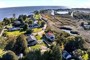 81 Oak Rd, Bayport, NY 11705 - Photo 4