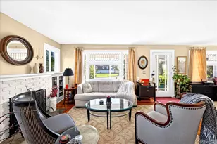 81 Oak Rd, Bayport, NY 11705 - Photo 6