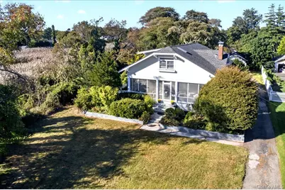 81 Oak Road, Bayport, NY 11705 - Photo 2