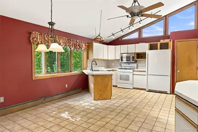 6 Flower Road, Hopewell Junction, NY 12533 - Photo 8