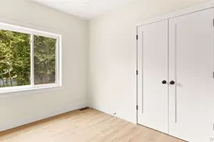 8 Woodlawn Ave, Selden, NY 11784 - Photo 16