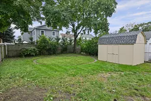 309 Frederick Ave, Bellmore, NY 11710 - Photo 20