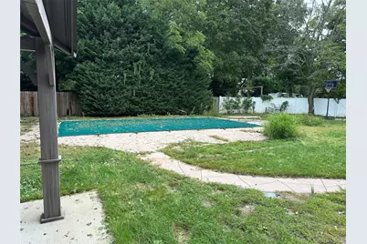 1385 Gardiner Drive, Bay Shore, NY 11706 - Photo 16