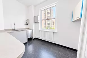 115 E 61st, New York, NY 10065 - Photo 12