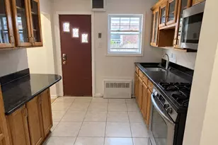 204 Wellington Rd, Hempstead, NY 11003 - Photo 4