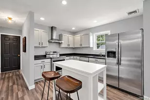 22 Logan Pl, Mastic, NY 11950 - Photo 4