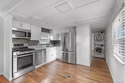 525 Riverleigh Avenue #35, Riverhead, NY 11901 - Photo 2