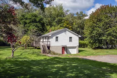 401 W Dover Road, Pawling, NY 12564 - Photo 2