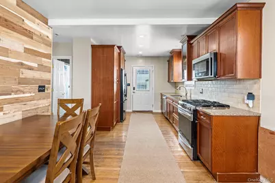 95 Aka 93 Sumner Avenue, Yonkers, NY 10704 - Photo 8