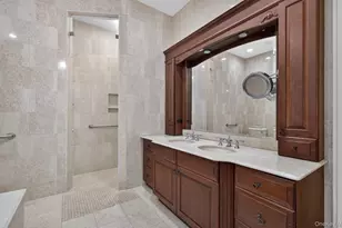 36 Stonehill Dr S, Manhasset, NY 11030 - Photo 18