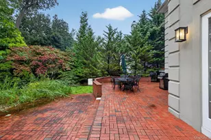 36 Stonehill Dr S, Manhasset, NY 11030 - Photo 32