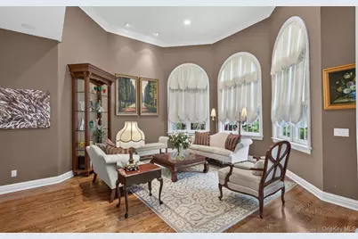 36 Stone Hill Drive S, Manhasset, NY 11030 - Photo 10