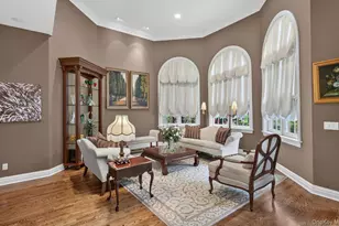 36 Stonehill Dr S, Manhasset, NY 11030 - Photo 10