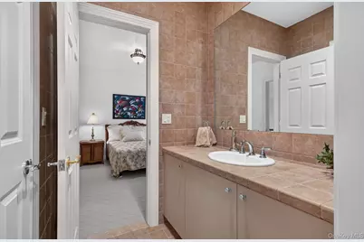 36 Stone Hill Drive S, Manhasset, NY 11030 - Photo 26
