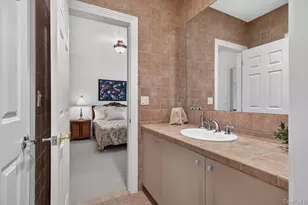 36 Stonehill Dr S, Manhasset, NY 11030 - Photo 26