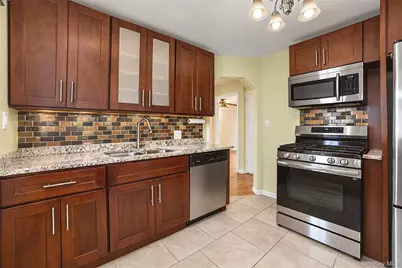 711 Covert Avenue, New Hyde Park, NY 11040 - Photo 8