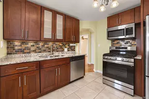 711 Covert Ave, New Hyde Park, NY 11040 - Photo 8
