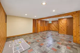 711 Covert Ave, New Hyde Park, NY 11040 - Photo 16