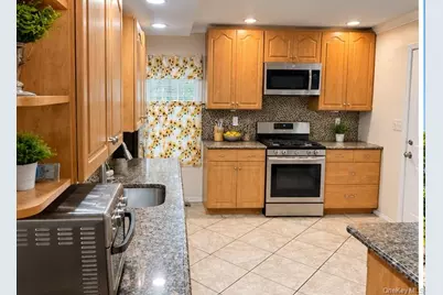 1873 Twain Street, Baldwin, NY 11510 - Photo 2