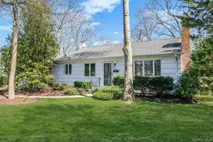 223 Connetquot Rd, Bayport, NY 11705 - Photo 4