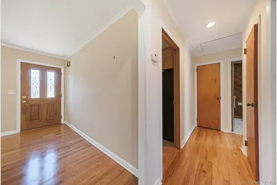 223 Connetquot Road, Bayport, NY 11705 - Photo 28