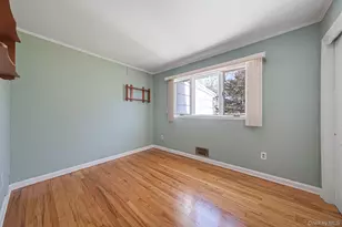 223 Connetquot Rd, Bayport, NY 11705 - Photo 24