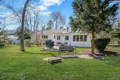223 Connetquot Road, Bayport, NY 11705 - Photo 10