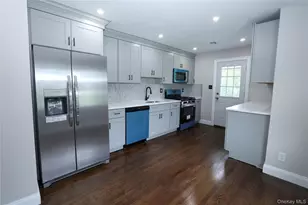 1537 Agate St, Bay Shore, NY 11706 - Photo 20