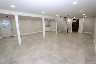 1537 Agate Street, Bay Shore, NY 11706 - Photo 28
