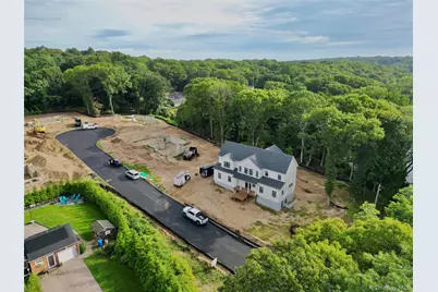 6 Pine Hill Ct, Port Jefferson, NY 11777 - Photo 2
