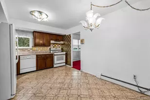 25 Sherry Ln, Hauppauge, NY 11788 - Photo 6