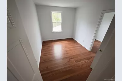 116 Carleton Avenue, Islip Terrace, NY 11752 - Photo 8